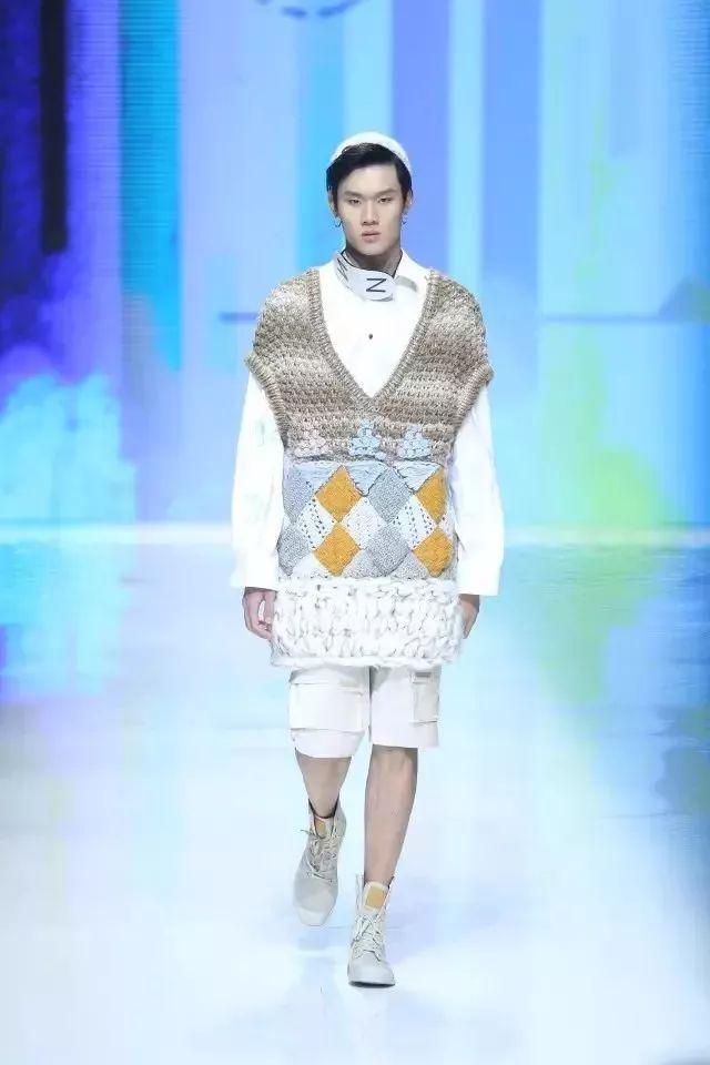 冷暖肤色服装搭配知识,服装搭配知识分享