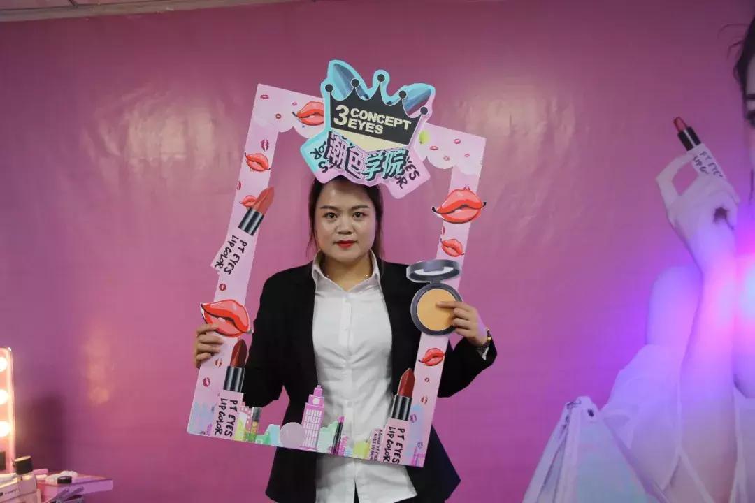 3ce丝滑细腻奶茶色,3ce新品春日氛围