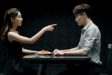 高云翔恋爱细节,高云翔隔空飞吻