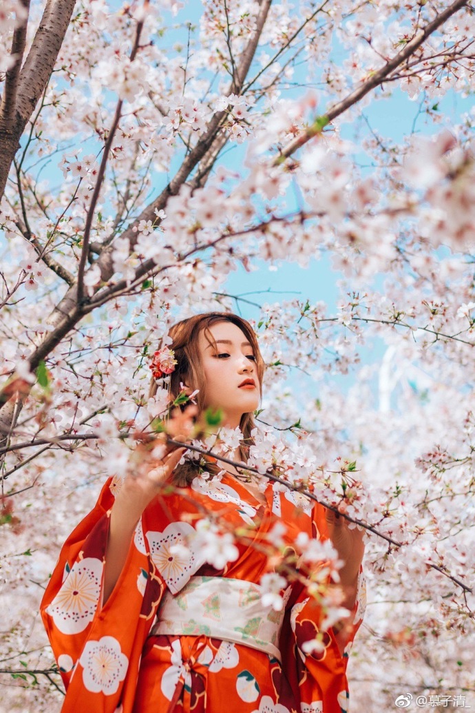 濂崇敓绾︽媿濠氱罕鍐欑湡,濂崇敓绾︽憚褰卞笀鎷嶇収