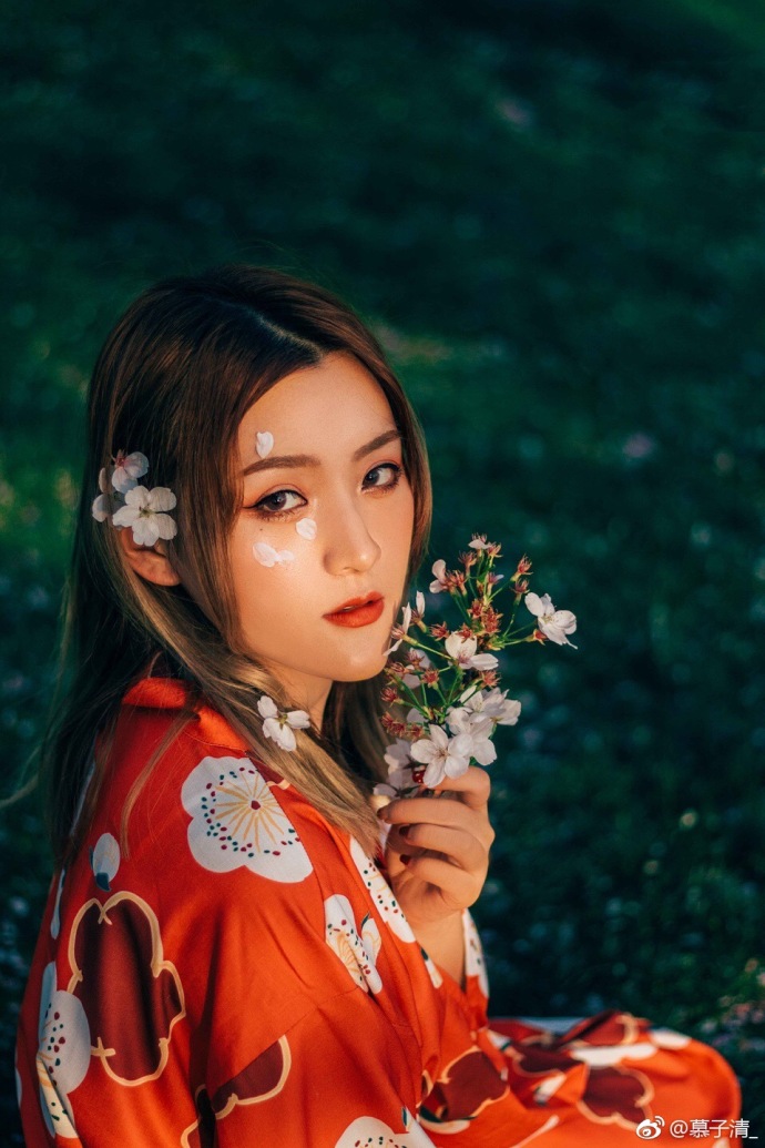 濂崇敓绾︽媿濠氱罕鍐欑湡,濂崇敓绾︽憚褰卞笀鎷嶇収