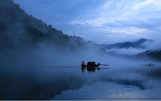 上联人间红日暖求下联,人间正道是沧桑求下联