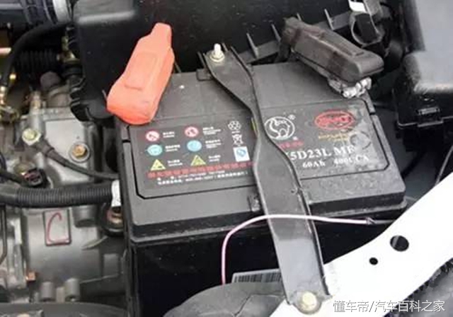 汽车电瓶断电正确操作方法,给汽车电瓶断电注意事项
