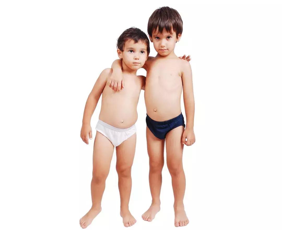 触目惊心！1岁男孩“蛋蛋”被夹掉，你还敢给孩子穿开裆裤？