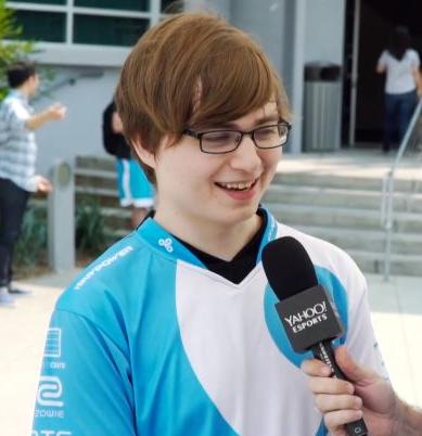 鑻遍泟鑱旂洘c9sneaky,鑻遍泟鑱旂洘c9濂宠