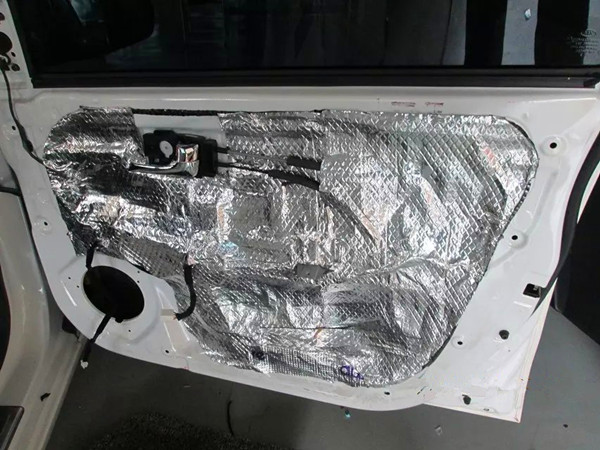 腾出空间享受生活起亚K2无损汽车音响改装劲浪潍坊成功音响改装