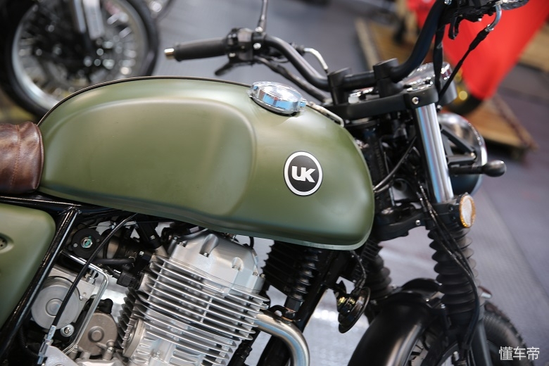 声音好听的250摩托车,双缸250复古街车