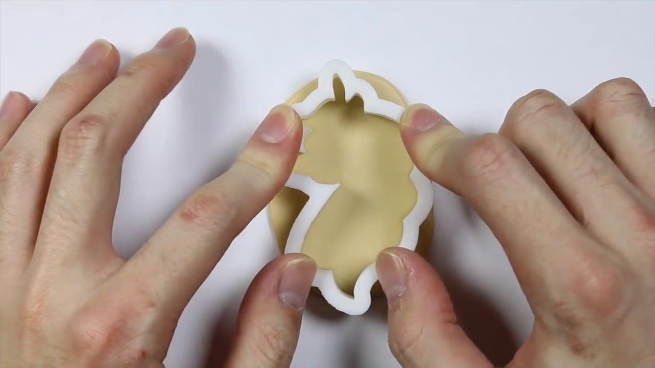 如何制作可爱的小饰品,自己怎么做简单的手工小饰品