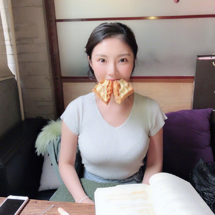 大嫂徐冬冬惊艳亮相,徐冬冬海边素颜照曝光