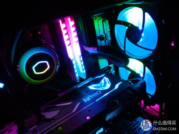 Zen+启动！船新组合RyzenR72700X+华硕ROGX470F—RGB开箱