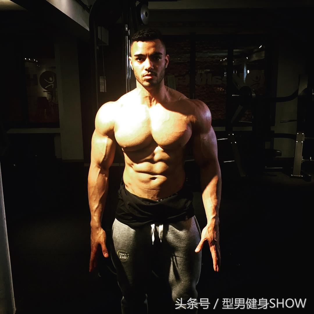 胸肌训练胸大肌,如果你的身体很强壮会怎么样