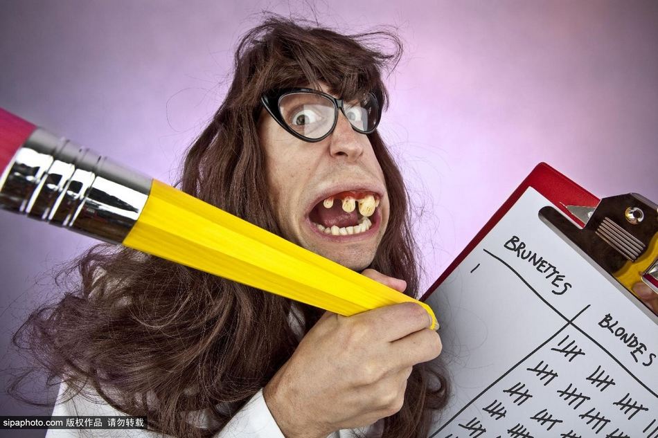 如何巧妙的化解尴尬心理,心理学教你社交距离