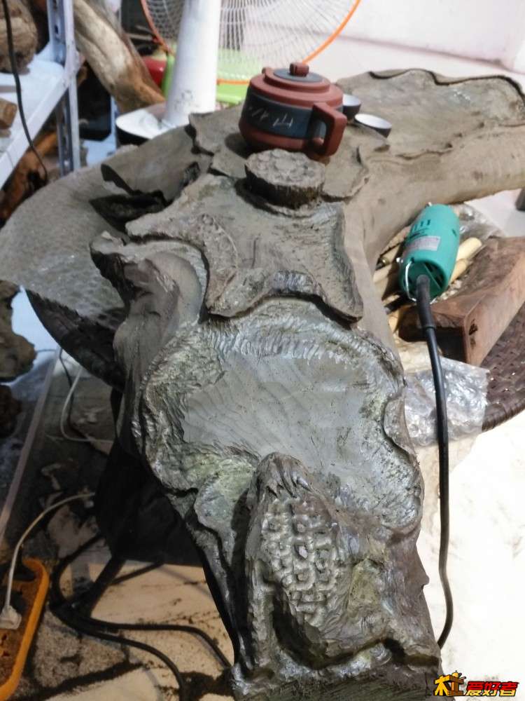 遵义金丝楠阴沉木茶台主人椅,金丝楠阴沉木自然造型茶台