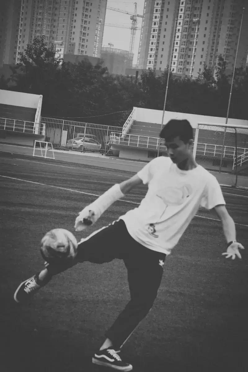 一个真正热爱足球的人,真正热爱足球的人是什么样的