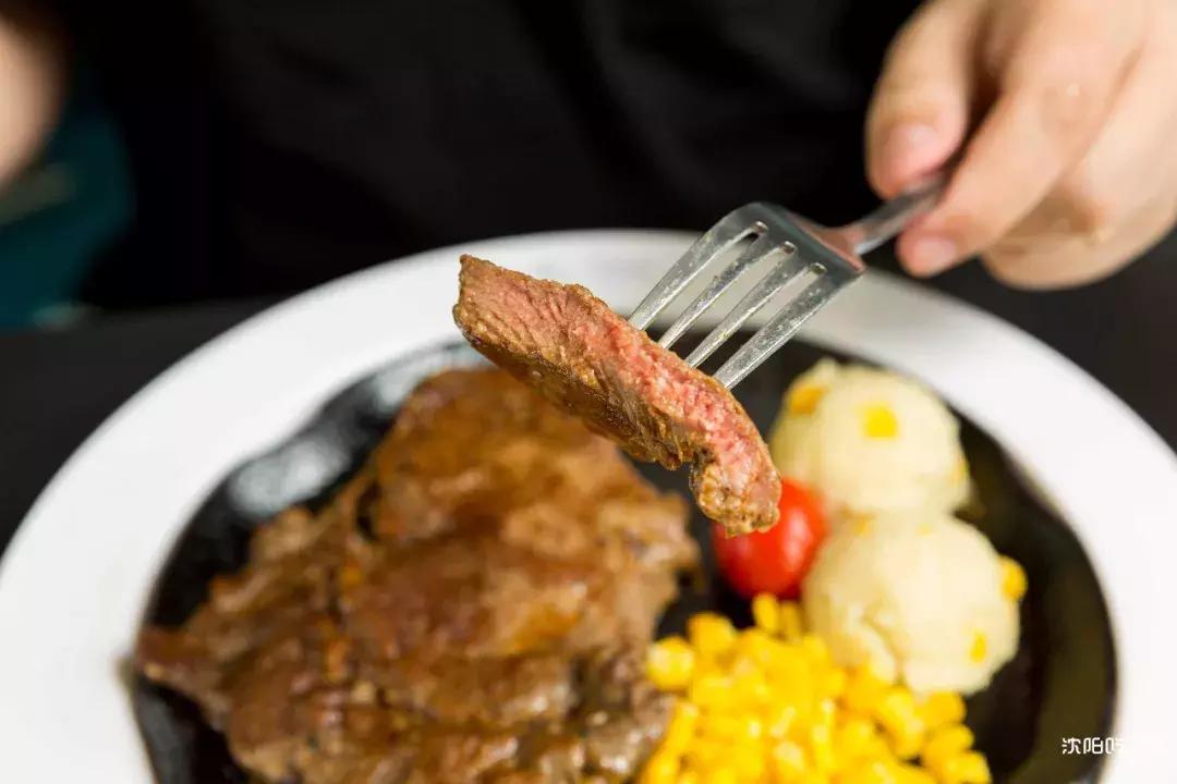 300+直营店的老牌餐厅，刚开春TA就被“绿”了？