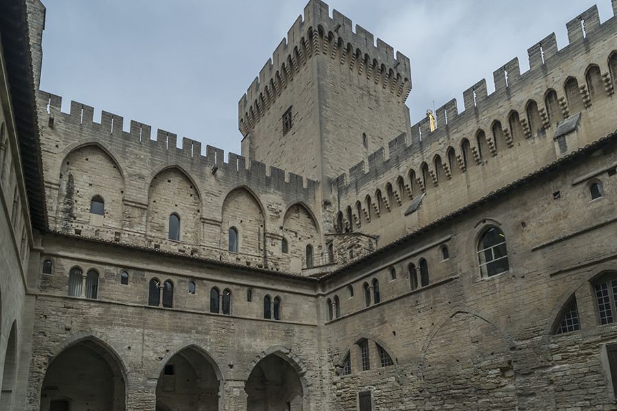 清明时节游法兰西赏历史文化之四：阿维尼翁