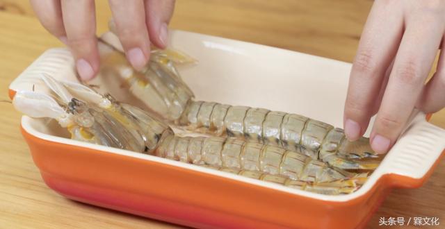 椒盐皮皮虾最简单的做法,椒盐皮皮虾最正宗的做法