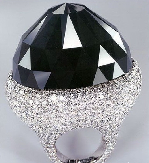 揭开钻石的迷人面纱,揭秘天然钻石的传奇魅力