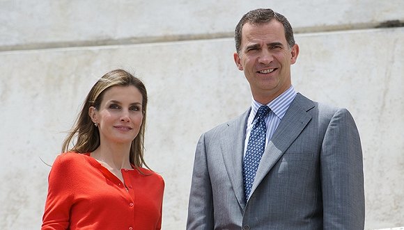 *妇情**名单超过1500人的国王,年近80还在找情人