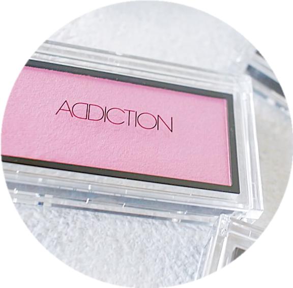 彩妆夏季限定腮红色号搭配图片,小长假美妆出行