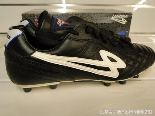 1970年世界杯足球鞋,2006世界杯猎鹰足球鞋
