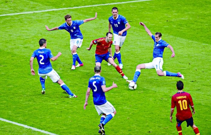 梅西金球质疑的有几个,全世界媒体评价梅西