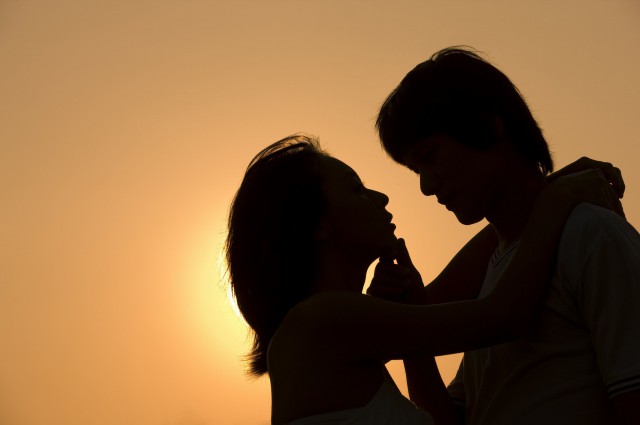 老公每月不给我钱花怎么办,老公不给我钱花是什么心态