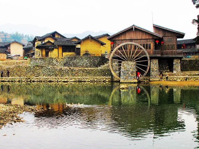 离厦门200公里的城市,离厦门十来分钟的小城