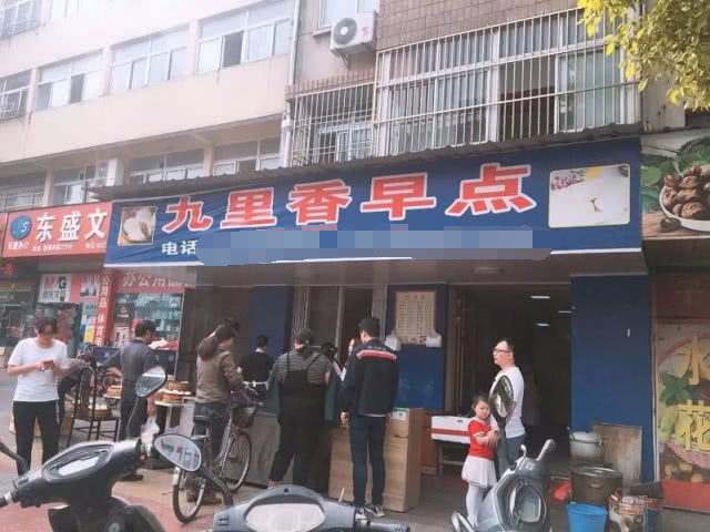 我带着秤和卷尺，去吃这几家小笼包！差点被赶跑