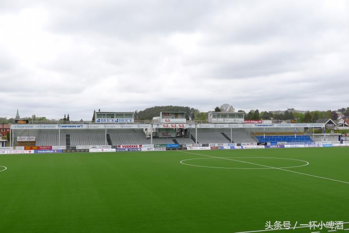 挪威绝美足球场,挪威诺夫顿岛球场