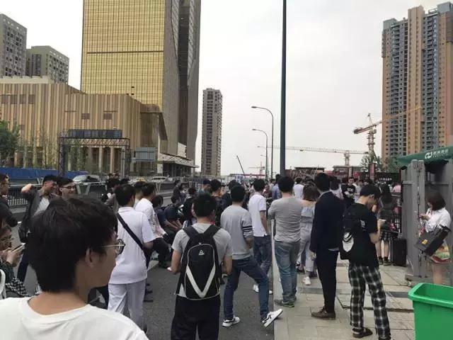 六队五城LPL电竞版图再扩张，粉丝观赛需求成强心剂