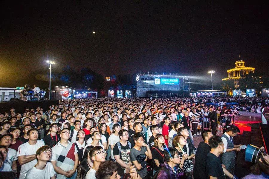 英特尔大师挑战赛燃爆斗鱼直播节，华硕ROG热血助阵