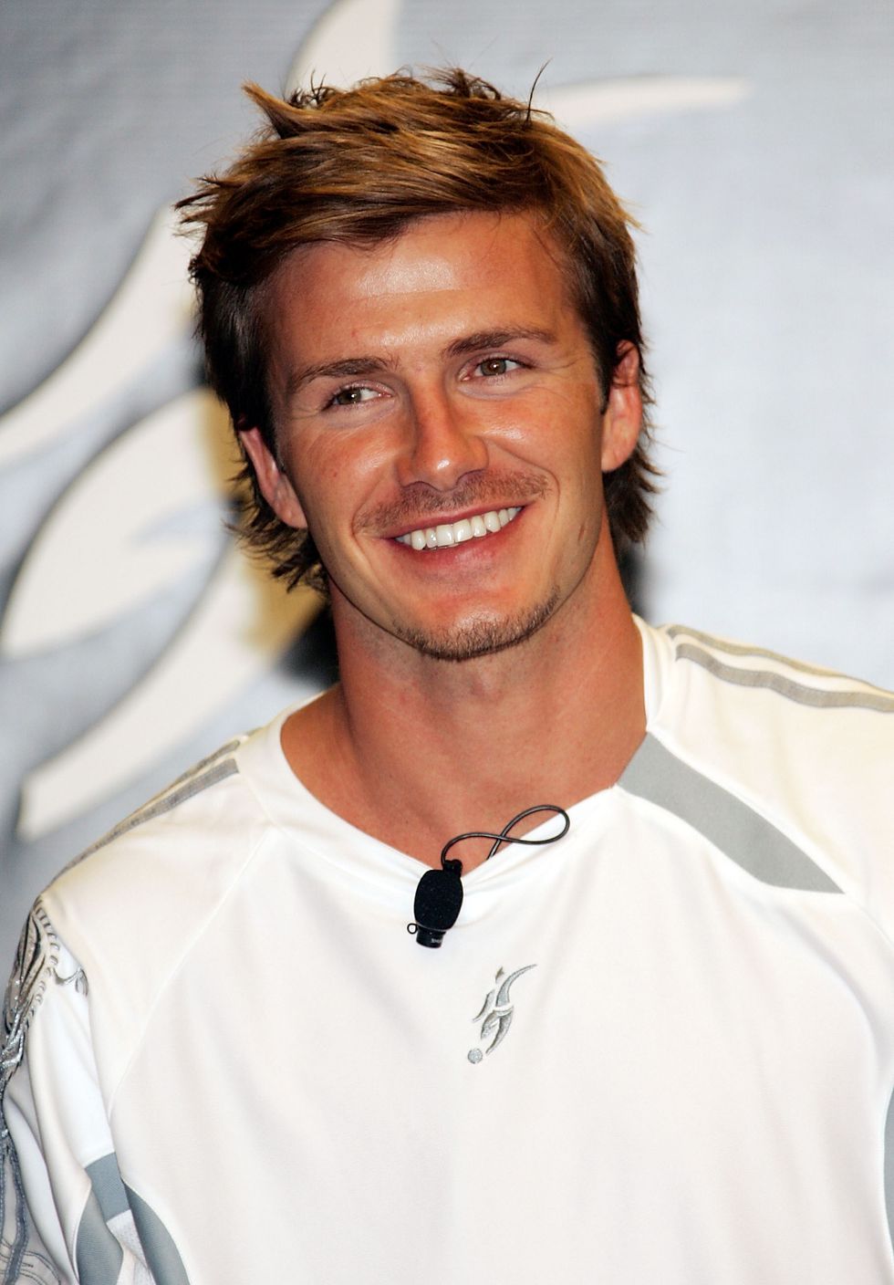 「善变的男人」贝克汉姆从少年到绅士的20款发型全记录