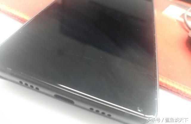 手机刮花屏幕有痕迹,刮花手机屏幕