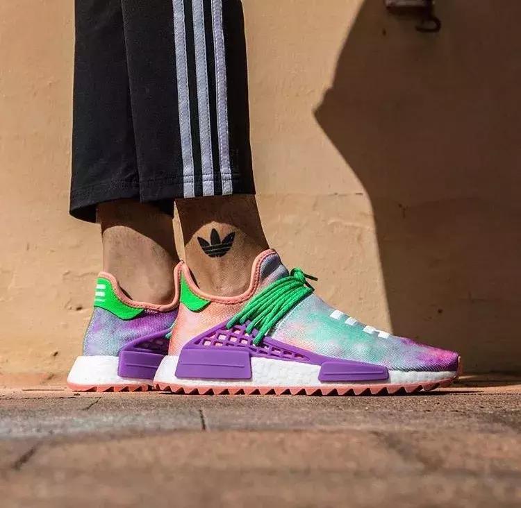 现在社会人的标配，都是脚踩爆米花了？