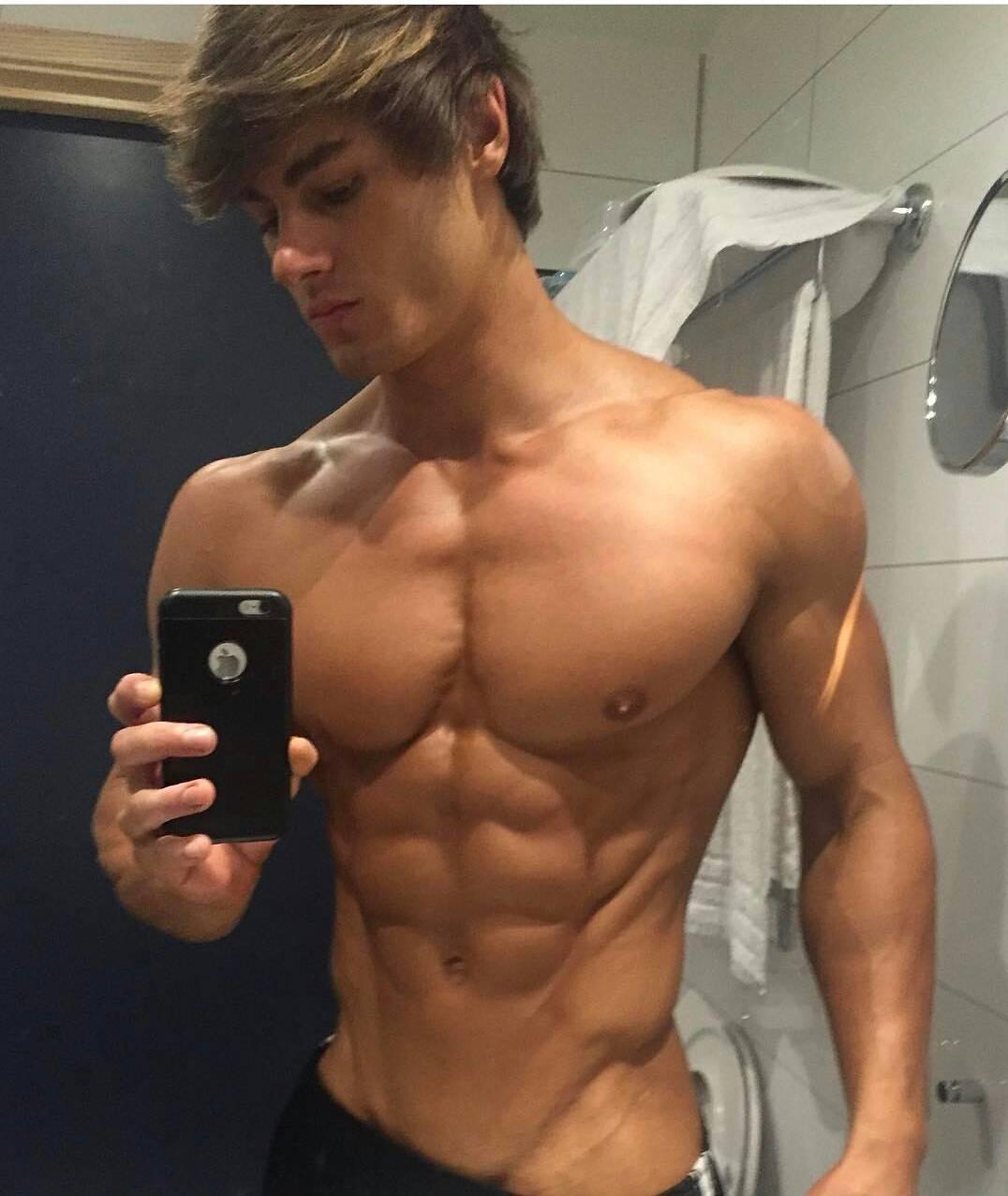 大腿后侧拉伸过后僵硬,为什么大腿前侧拉伸完还紧绷