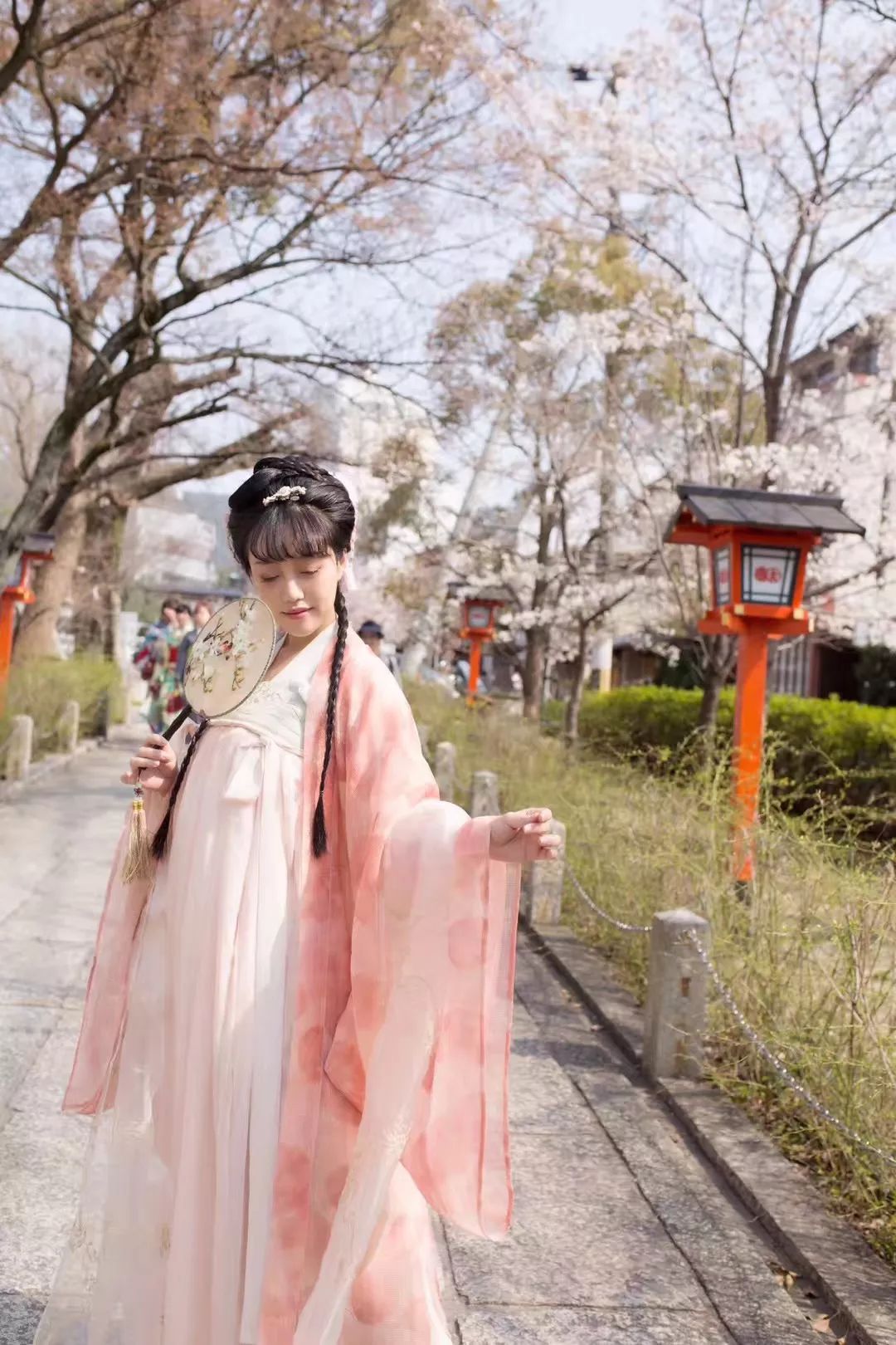 95后中国姑娘在澳洲,中国姑娘在澳洲街头