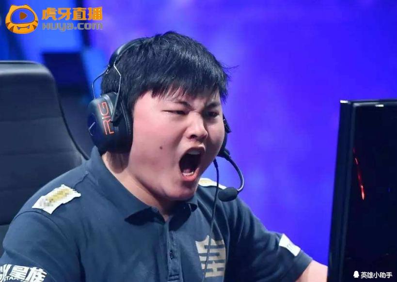 uzi十周年表演赛各直播间反应,uzi直播时的一波操作火到了国外