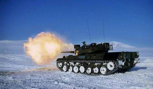 坦克炮管中间段的加粗是什么作用,为什么坦克都有长长的炮管