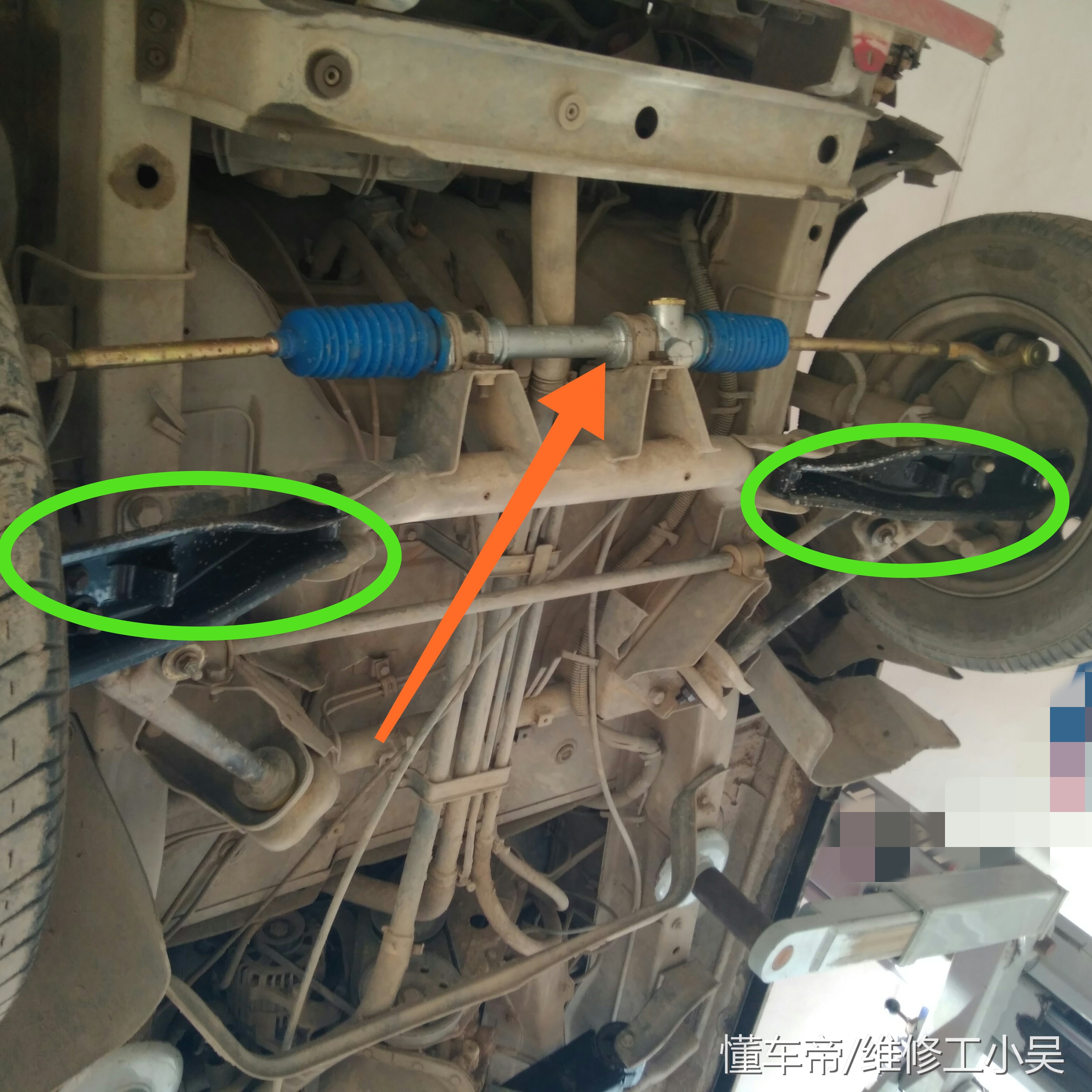 一辆红色的汽车进了修理厂，车主：这车不能再开了，散架的感觉！