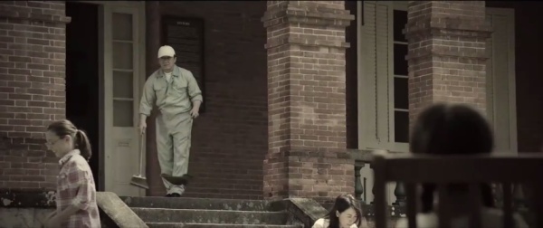 成龙电影里的女儿们,感受着浓浓的父爱,却有一个很蹊跷的共同点