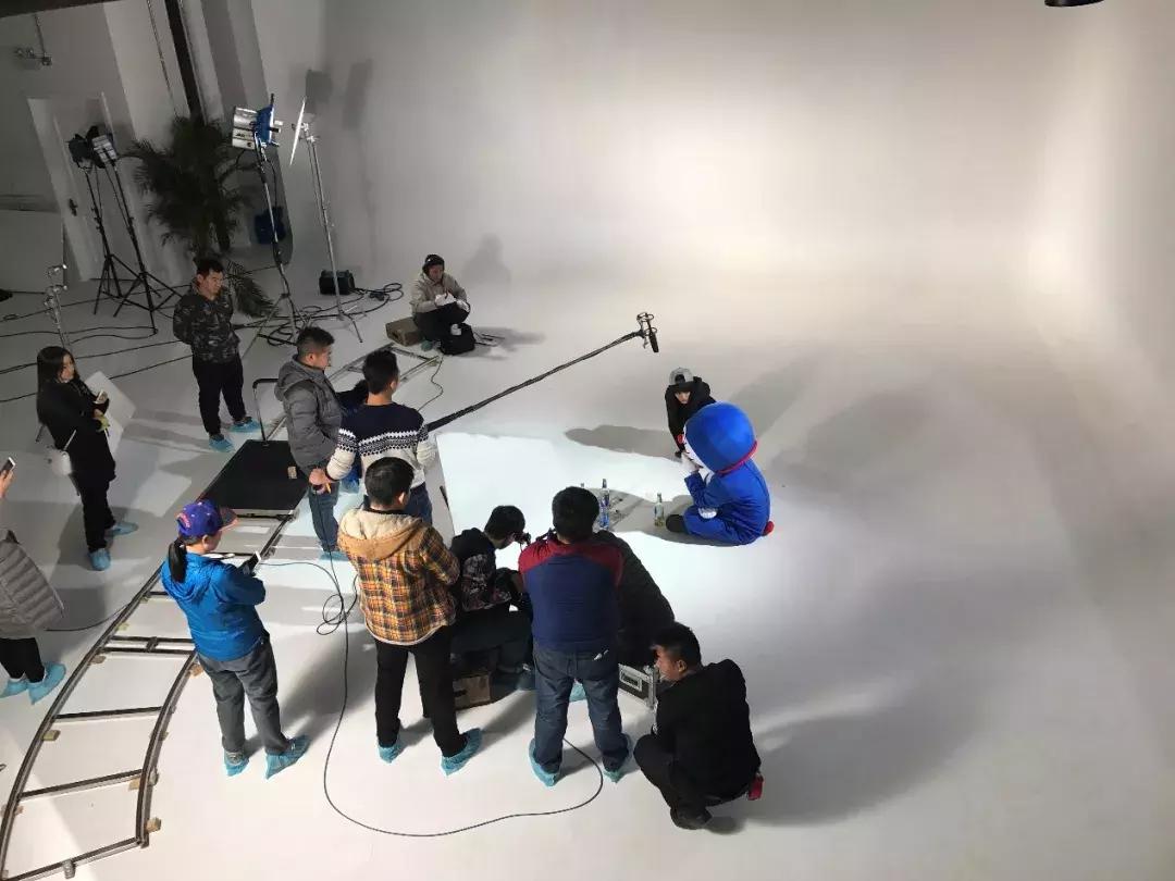 腾笼换鸟新蝶变,腾笼换鸟服务业