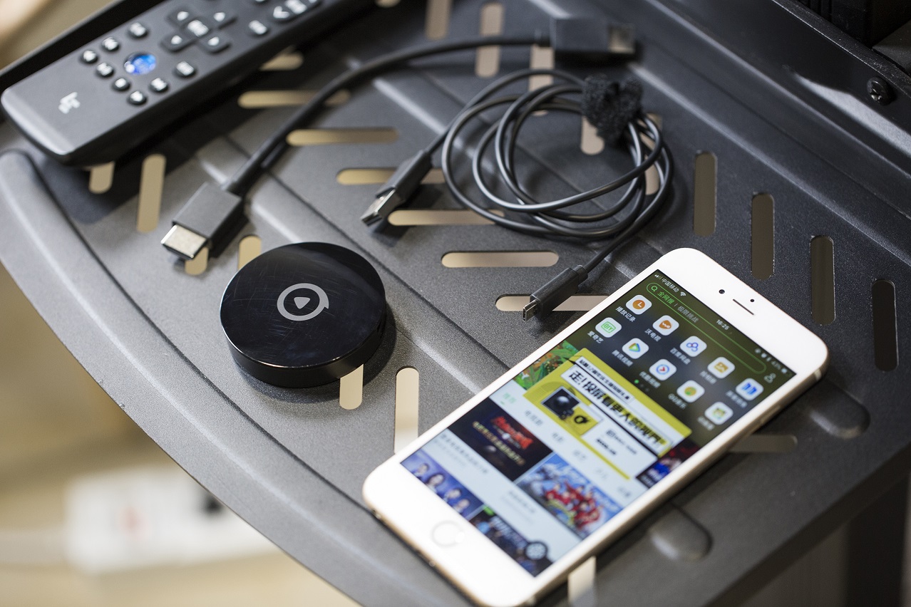 一个屏幕缩小又放大特效怎么做,有什么能把手机屏幕变大的东西