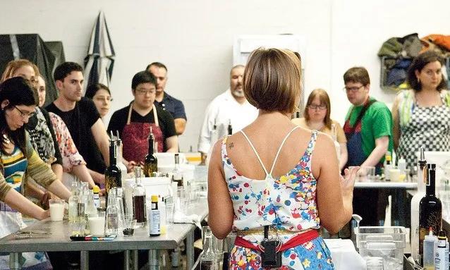 周游世界吃遍美食 (一边旅行一边烹饪)