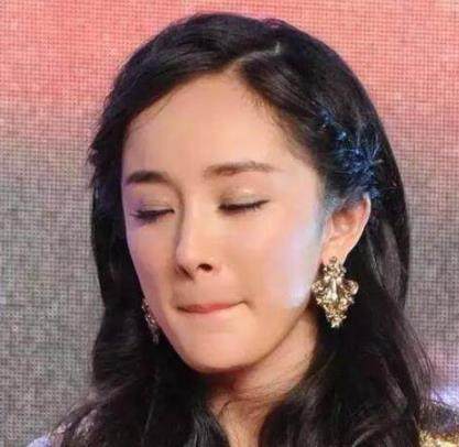 被双眼皮贴坑了的女星们,明星双眼皮李小璐