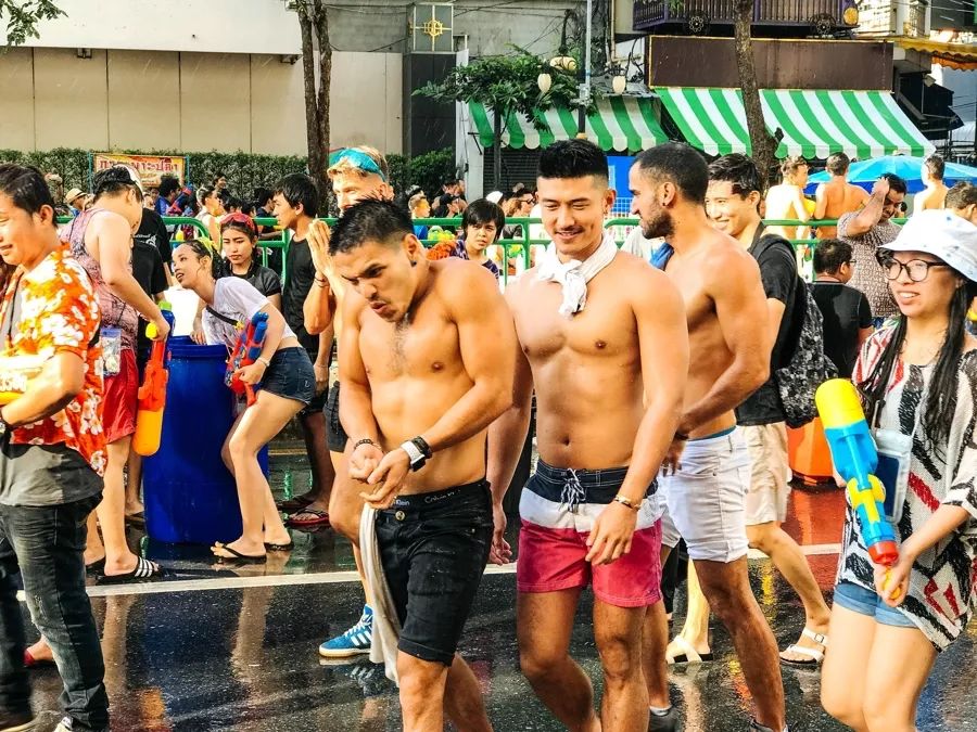 平价又大碗，泰国最值得买的潮牌化妆品了解一下！