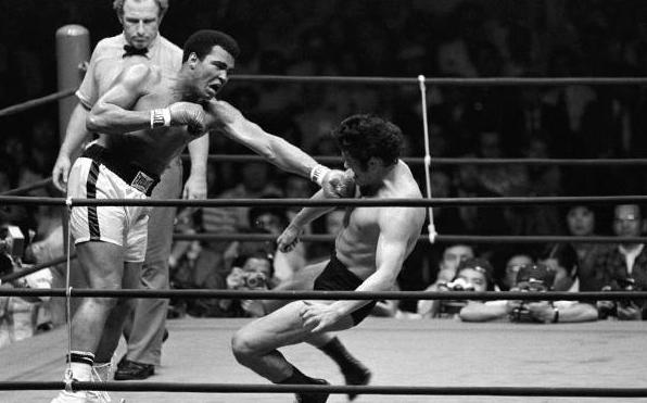 拳王阿里5场输给了谁,拳王阿里被李小龙打过吗