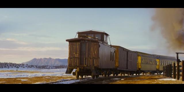 天使和恶魔之间是能够有爱的,天使和恶魔也可以有纯洁的友情