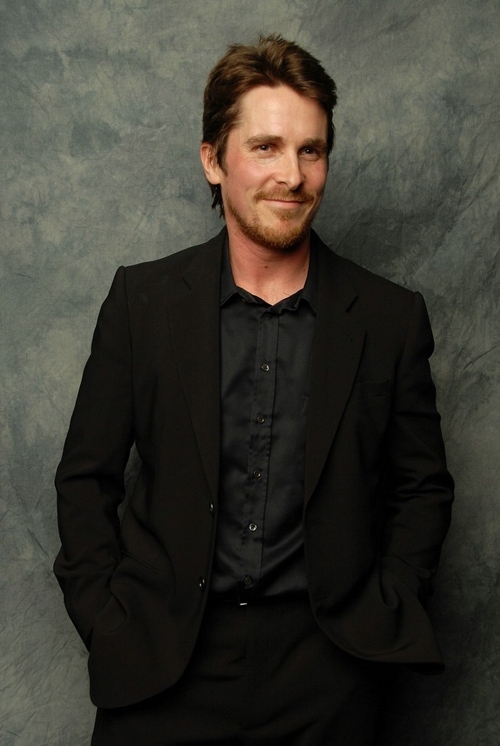 天使和恶魔之间是能够有爱的,天使和恶魔也可以有纯洁的友情