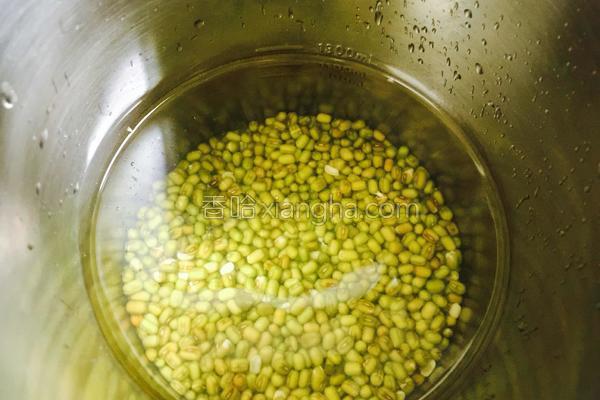 解暑冰棍自制,自制绿豆冰棍夏日清凉解暑